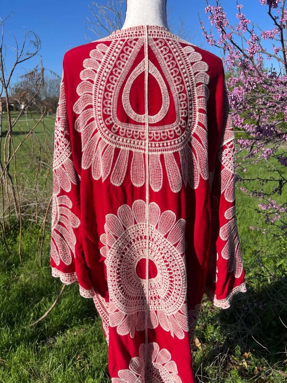 Catherines Est. 1946 Red Embroidered Medallion Open Front Duster Kimono - Picture 9 of 12